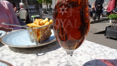 Cafe Le Perr Royal Beer with Fries